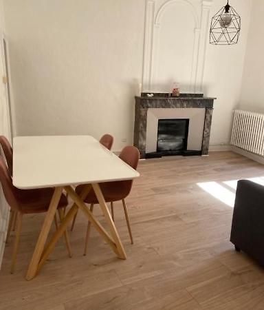 Appartement De Charme Au Coeur Du Centre Ville . Millau Esterno foto